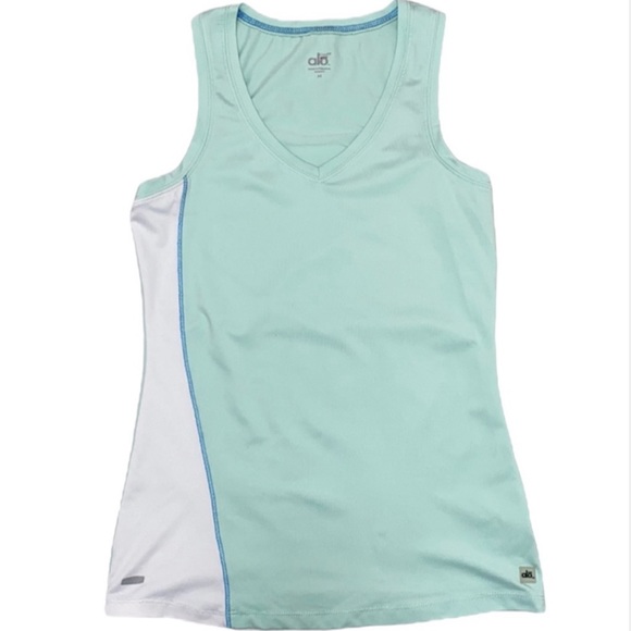 ALO Yoga Tops - Alo Yoga Coolfit Tank Top in Mint Green Colorblock - Size XL
